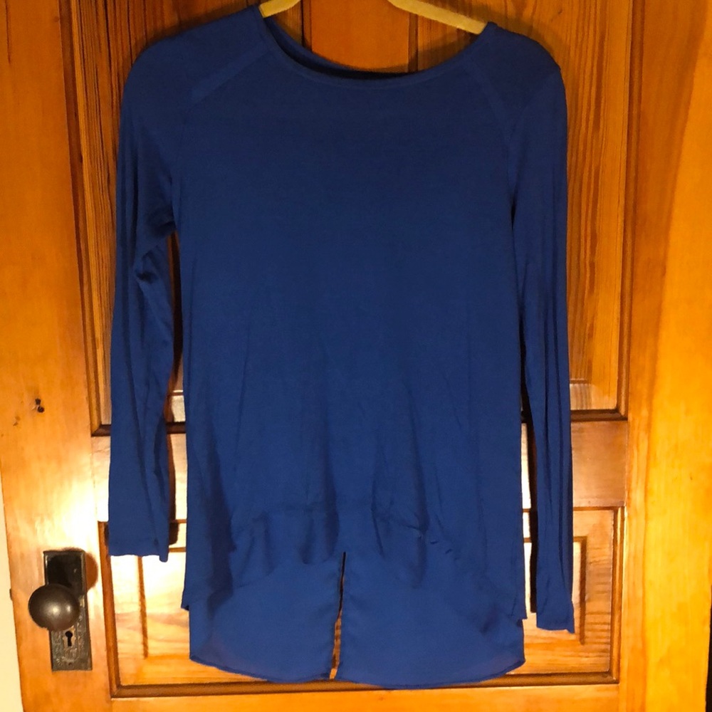 Chic the limited blue top in size XS